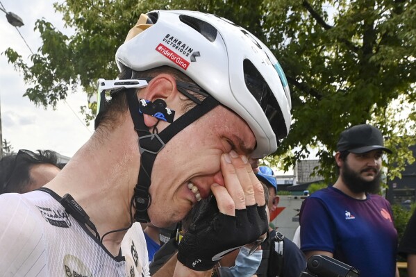 sad news:about a minute ago a top cyclist dies in a car crash