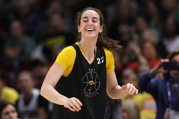 Won again :a star female Indiana legend  Caitlin Clark has again wins the WNBA easthern conference starplayer of the week and G….. Read more 300 words